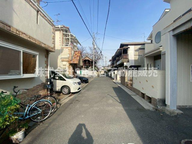 新庄1丁目中古戸建の前面道路含む現地写真|前面道路含む現地写真です