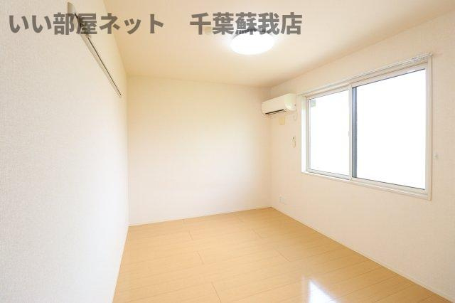 PARK HILLS MIYAKO Eの洋室|個人の部屋や寝室として使える洋室です