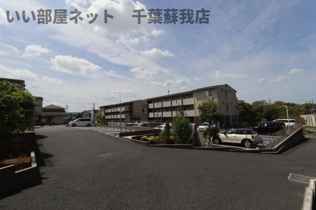 PARK HILLS MIYAKO Eの駐車場|駐車場完備です