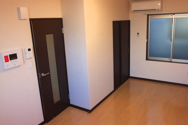 レオネクストＳＯＭＥＹＡの居間・リビング|床材や設備は号室によって異なります。