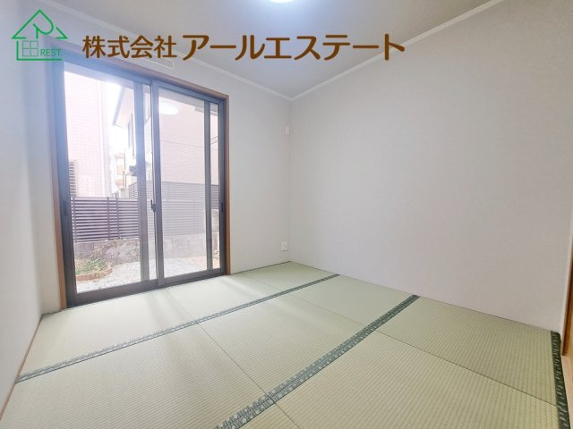 姫路市東雲町5丁目　　JR「姫路駅」徒歩20分の和室