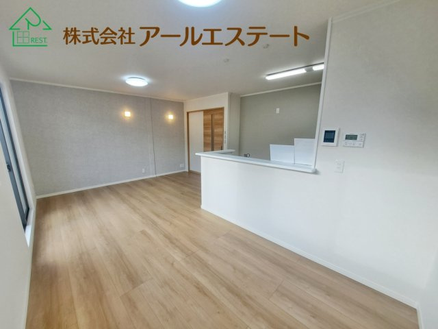 姫路市東雲町5丁目　　JR「姫路駅」徒歩20分の居間・リビング