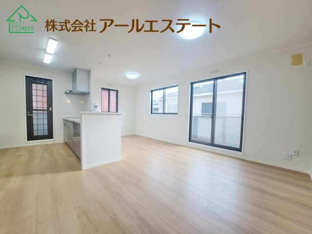 姫路市東雲町5丁目　　JR「姫路駅」徒歩20分の居間・リビング