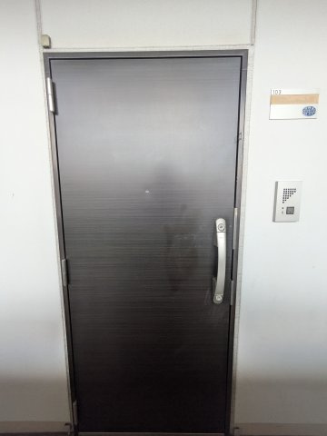 バージュアル横濱あざみ野の玄関