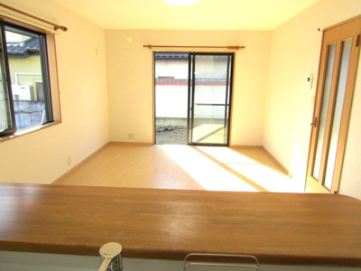 【居間・リビング】 | 【再生住宅】南アルプス市鏡中條 | ゆったりとしたリビングです