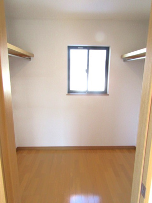 【収納】 | 【再生住宅】南アルプス市鏡中條 | ウォークインクローゼット