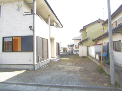 【駐車場】 | 【再生住宅】南アルプス市鏡中條 | 駐車スペースもあります