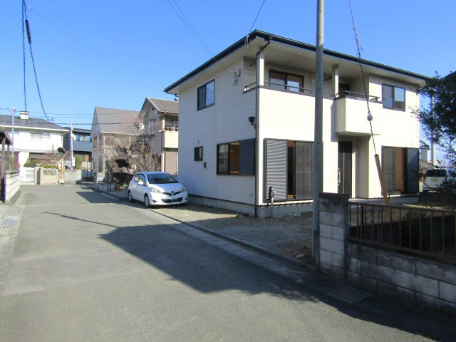 【前面道路含む現地写真】 | 【再生住宅】南アルプス市鏡中條 | 前面道路含む現地写真です
