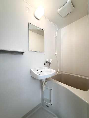 グリーンコーポの浴室|ゆったり過ごせるお風呂です