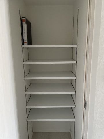 SAKURA AXIS NAKAITABASHIの収納|502号室参考写真です（PURE WHITE)