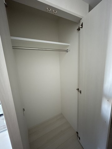 SAKURA AXIS NAKAITABASHIの収納|502号室参考写真です（PURE WHITE)