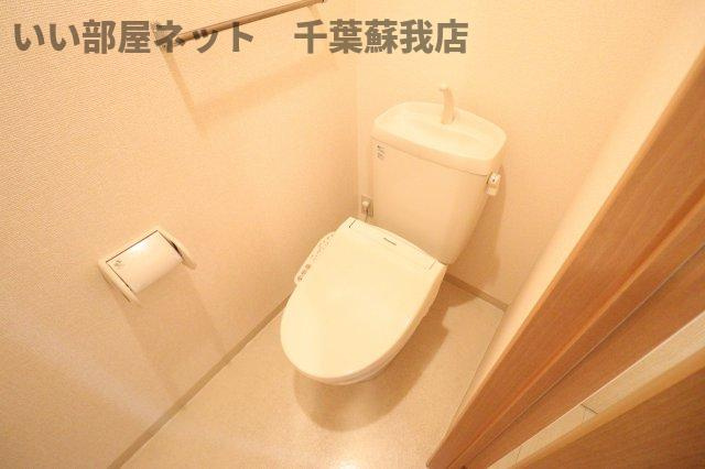 バニュルスⅡのトイレ|落ち着いたトイレです