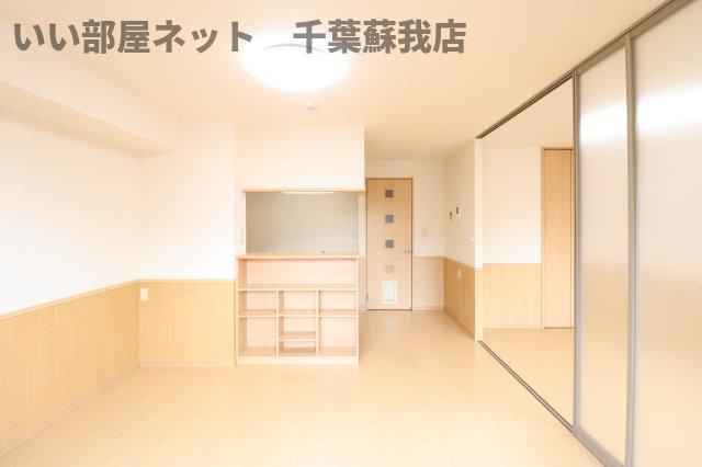 バニュルスⅡの居間・リビング|ゆったりとした居間です
