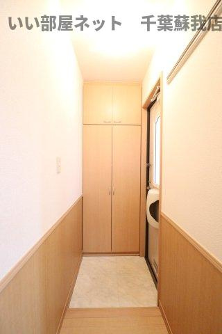 バニュルスⅡの玄関|明るい玄関です