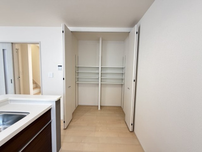 【収納】 | うるま市田場（全4棟） | 4号棟　大容量パントリー付き♪