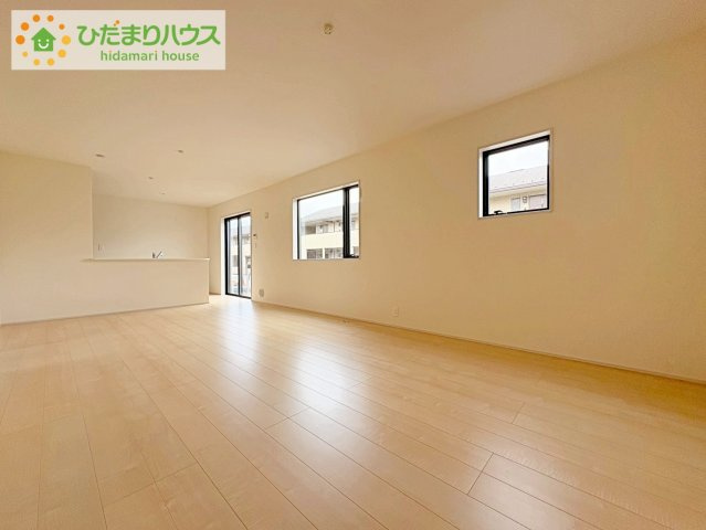 ひたちなか田彦10期　新築戸建　1号棟の居間・リビング|南向きで日当たり良好(^^♪