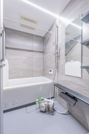 シスナブ池袋本町の浴室|ユニットバス新規交換のバスルームは浴室換気乾燥機を完備 天候を気にすることなく洗濯が可能です