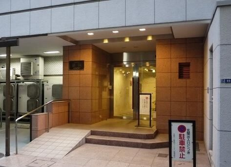 中銀ベル築地マンシオンのエントランス