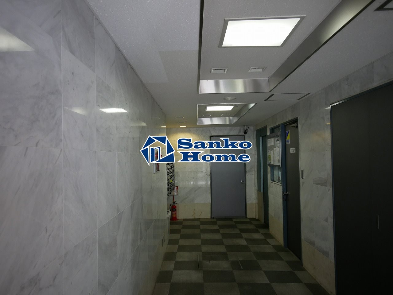 中銀ベル築地マンシオンのエントランス