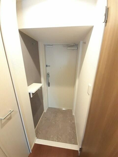 アン　ハヤシ　インクの玄関