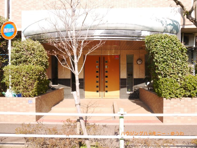 【エントランス】 | ライオンズマンション西高島平溝下公園弐番館 | 清廉とされたエントランスになっています。