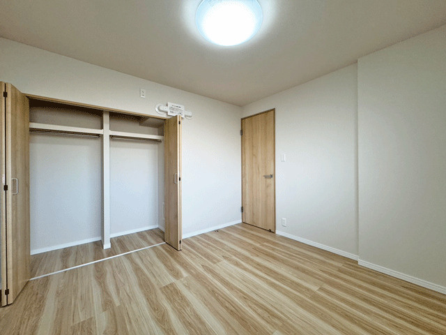 グラン・コート若林の洋室