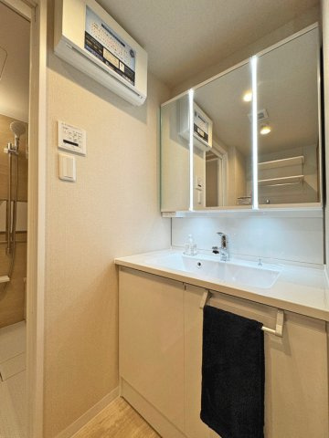 グラン・コート若林の独立洗面台