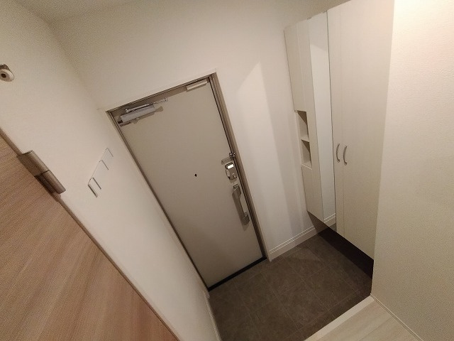 神戸市須磨区高倉町１丁目のアパートの玄関|シューズボックス付き