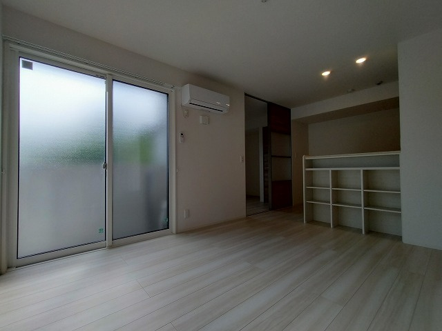 神戸市須磨区高倉町１丁目のアパートの居間・リビング