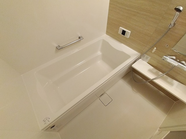 神戸市須磨区高倉町１丁目のアパートの浴室