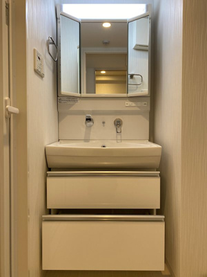 【洗面所】 | Vert soleil真田山