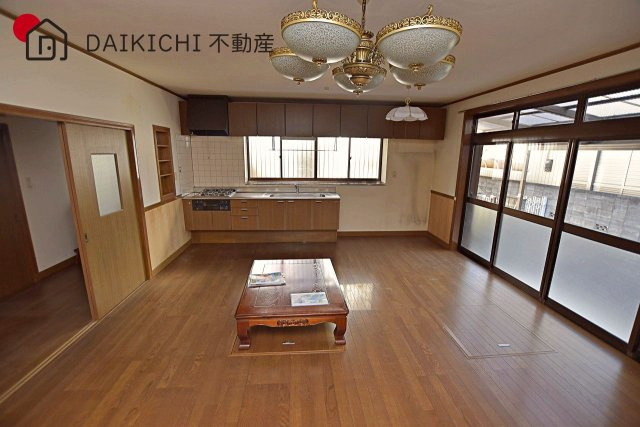 【居間・リビング】 | 久喜市南3丁目　中古戸建