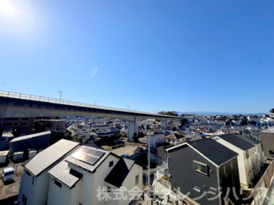【展望】 | 座間市南栗原三丁目　新築分譲住宅　全1棟 | 開放感あふれる美しい眺望や、いつまでも見ていたくなる星の輝きが、室内まで直接届きます。