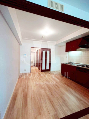 【居間・リビング】 | 朝日シティパリオ王子神谷 | 居間です