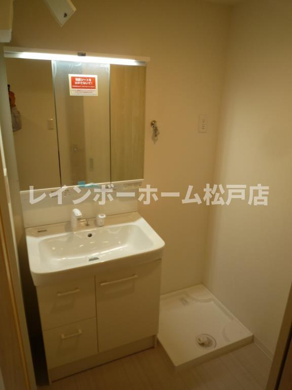 特典：仲介手数料が半額です!!の洗面所|スペースが確保できる洗面所です