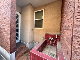 【設備】 | 千葉市緑区おゆみ野南3丁目　中古戸建 | ペット用の足洗い場から勝手口を通じペットのお部屋につながっております。