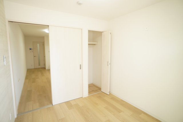 サムウィンの洋室