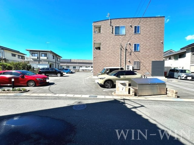 カルム・ソシア Bの駐車場