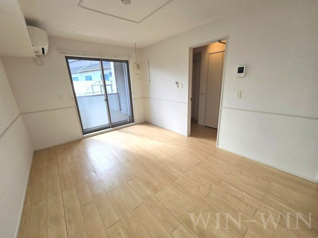 カルム・ソシア Bの居間・リビング