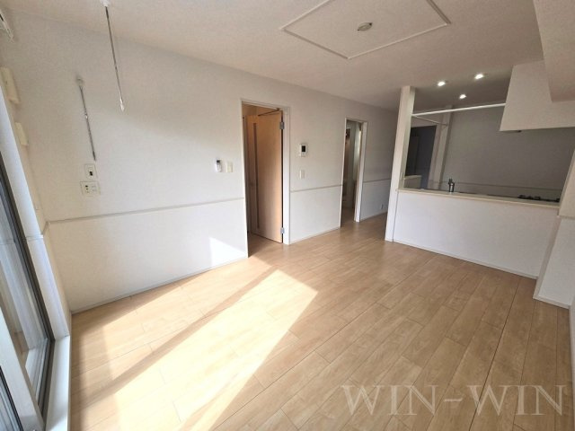 カルム・ソシア Bの居間・リビング