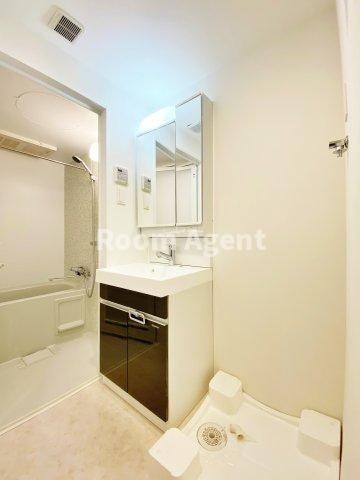 ディアレイシャス泉の洗面所