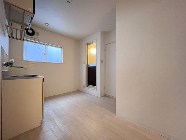 メモリアルタウンC棟の居間・リビング