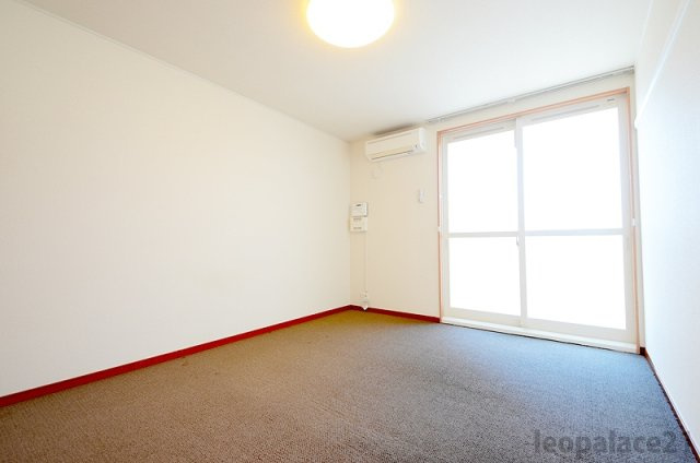 レオパレスきのした荘の居間・リビング|備品や設備仕様は号室等により異なります現地をご確認下さい。