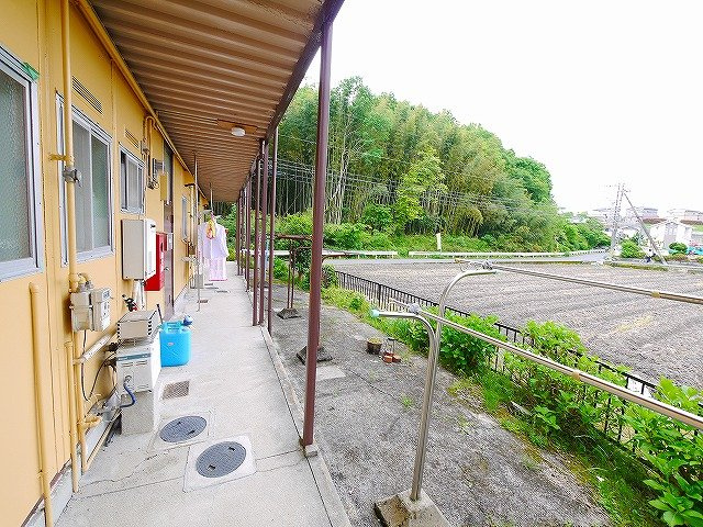 疋田ハイツのエントランス|建物の内部です