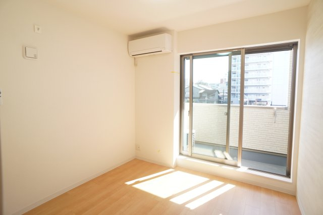 サムウィンの洋室