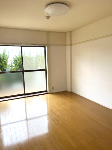 ハニーハイツⅠの洋室|使いやすい居間です