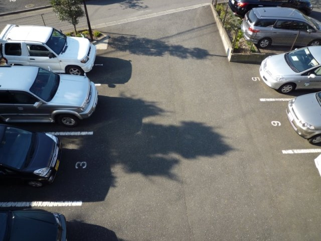 マローネの駐車場