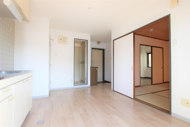 ハイム宮本（古市）の居間・リビング