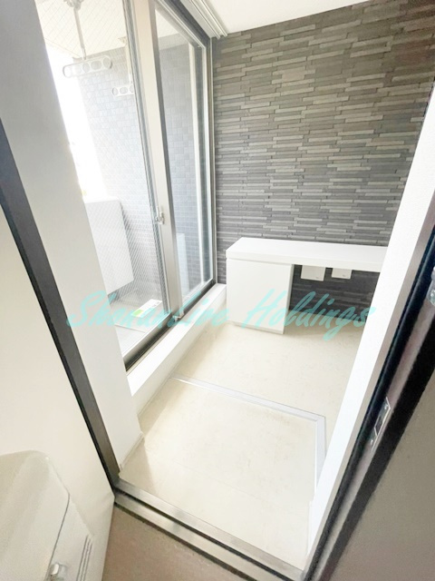 茅ヶ崎市本村４丁目の賃貸マンションの玄関