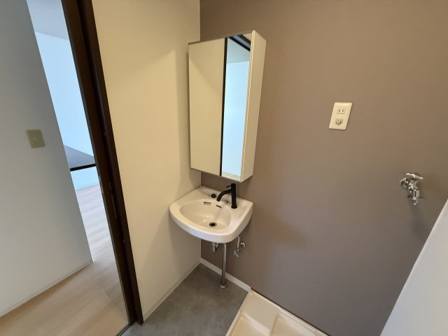 ハウス葭の独立洗面台